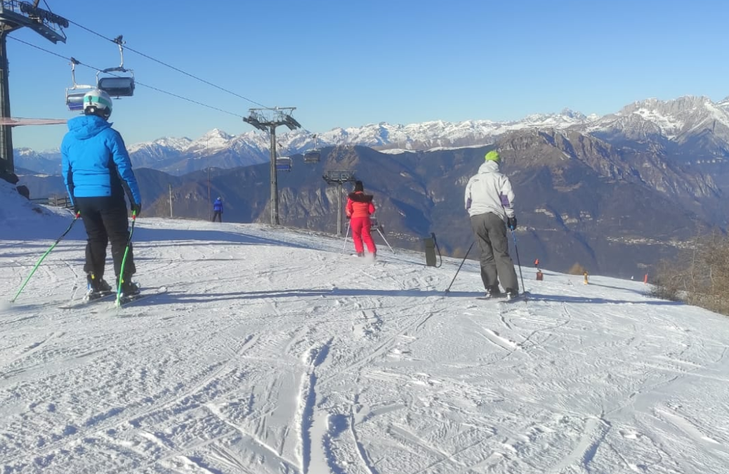 Fine settimana di sci affollato (ma in sicurezza) in Val Palot ed a Montecampione