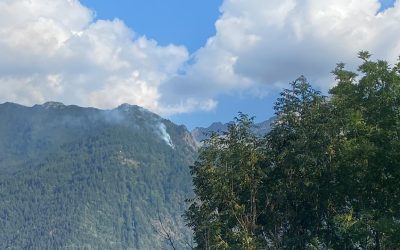 Un fulmine causa un focolaio: scatta l’allarme incendio in Valsaviore