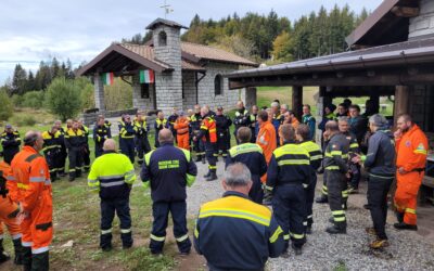Maxi esercitazione con allarme incendio a Esine per i gruppi di Protezione Civile A.I.B. della Vallecamonica